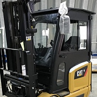 Металлическая кабина на электропогрузчик Caterpillar EP16ACNT